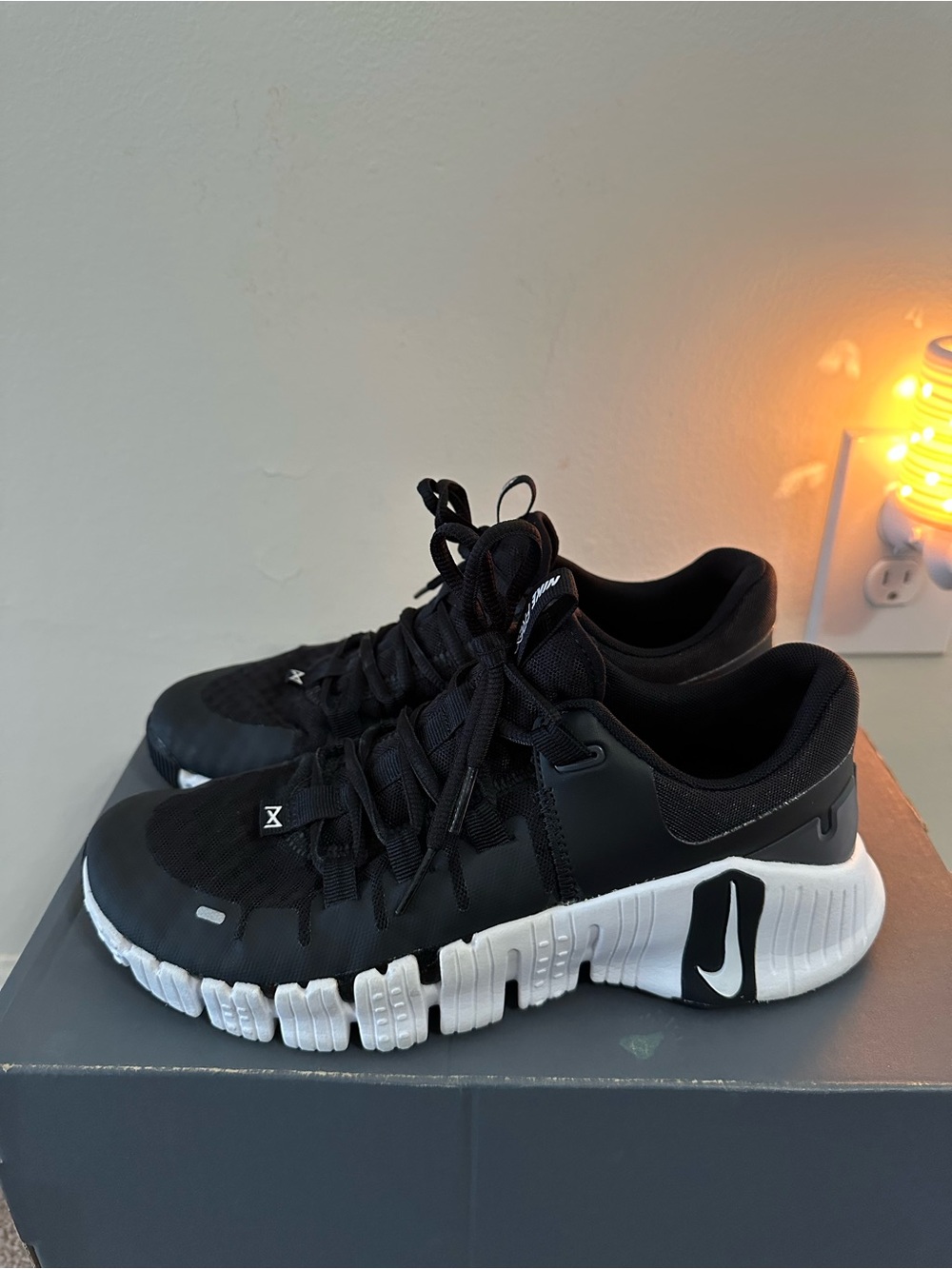Nike Free Metcon 5, Women’s Flex-Style Training Sneakers. Size 8.5 - Picture 3 of 9